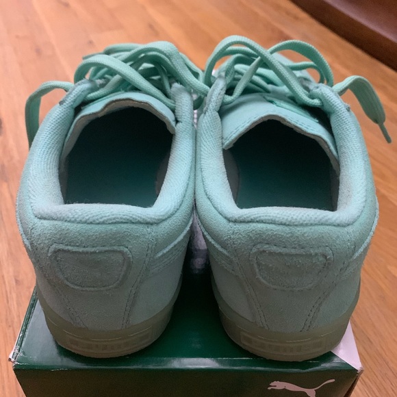 Puma suede lo - Size 4 youth/junior - Picture 3 of 4